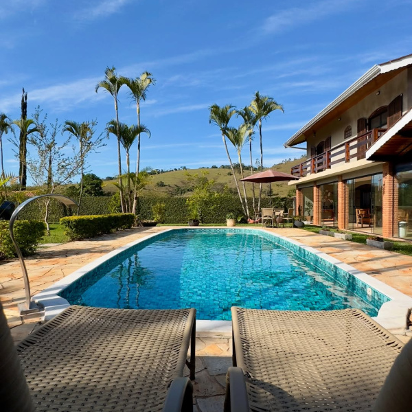 CHÁCARA 3 SUITES + HILUX SW4 OU R$ 995K NO PIX