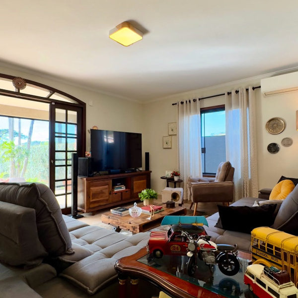 CHÁCARA 3 SUITES + HILUX SW4 OU R$ 995K NO PIX